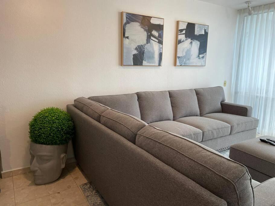 Luxe Spacious And Modern 3br With Ocean Views Holiday home